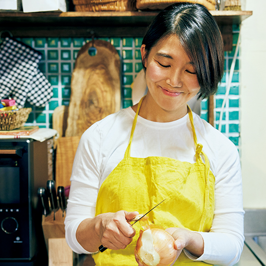 伝説の家政婦・タサン志麻さんに聞く。料理のコツ②】「私は菜箸1つで 