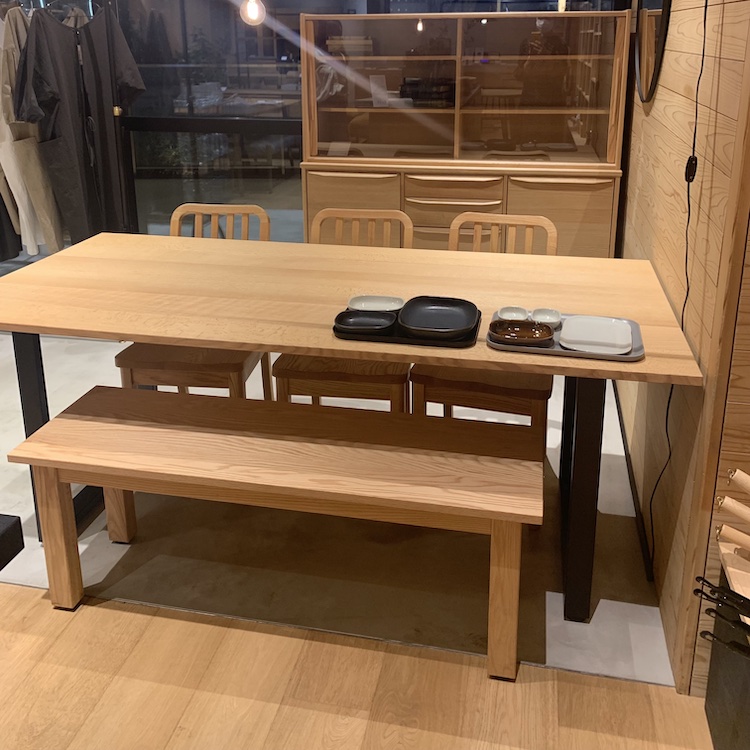 MOMO natural ダイニングテーブル