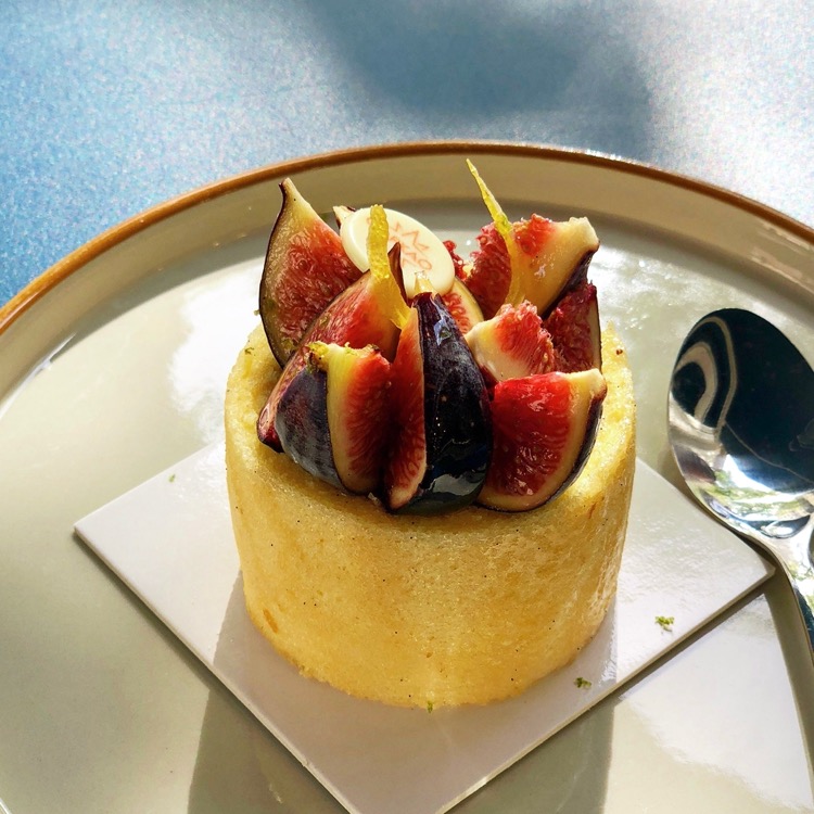 トリコロル・パリ荻野さんがフランスで食べたいちじくのケーキ