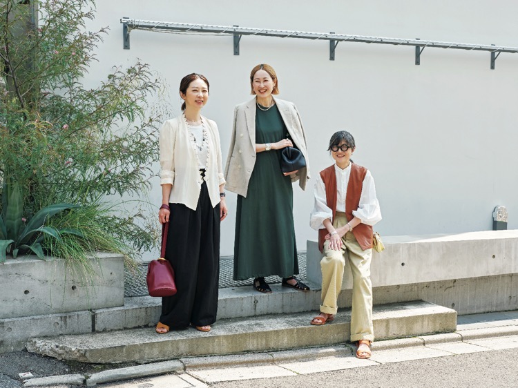 左から渡邊麻子さん・吉岡恵美子さん・八田智香子さんが並んでいる