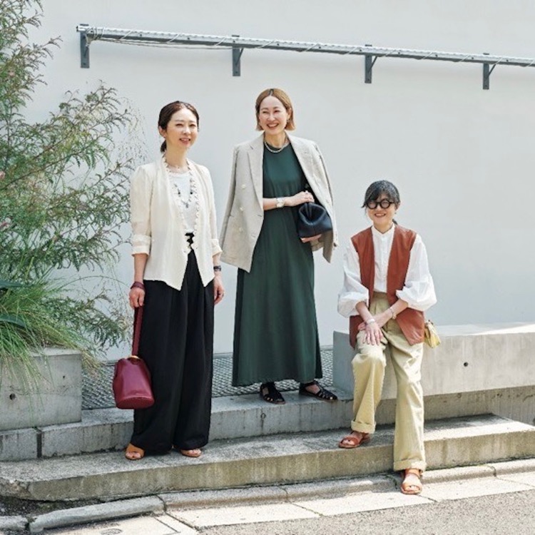 左から渡邊麻子さん・吉岡恵美子さん・八田智香子さんが並んでいる