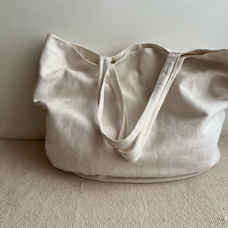 絲室の礒部祥子さんのバッグ