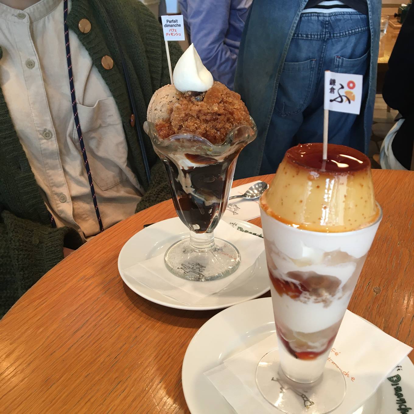 カフェヴィヴモンディモンシュのパフェ