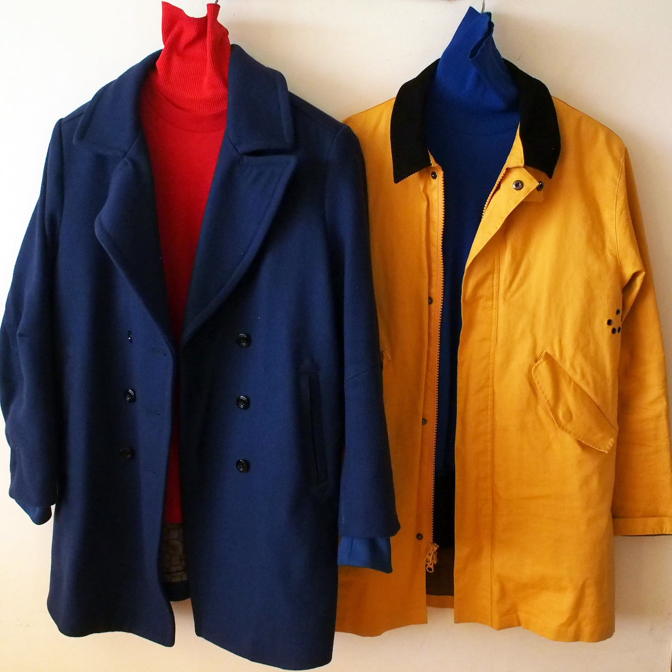 アウターが二つ並んでいる