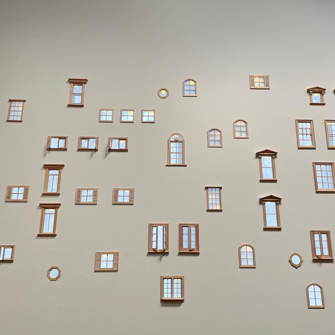 「部屋のみる夢ーボナールからティルマンス、現代の作家まで」の展示風景⑥