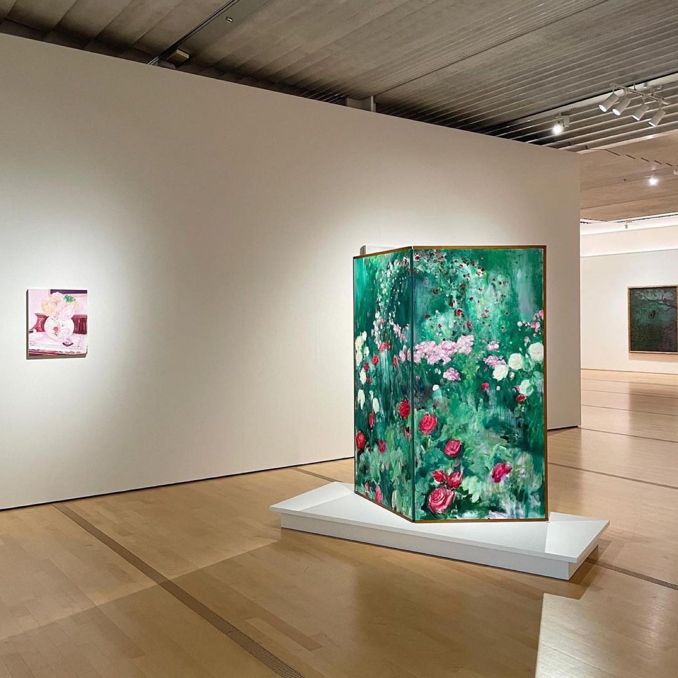 「部屋のみる夢ーボナールからティルマンス、現代の作家まで」の展示風景⑤