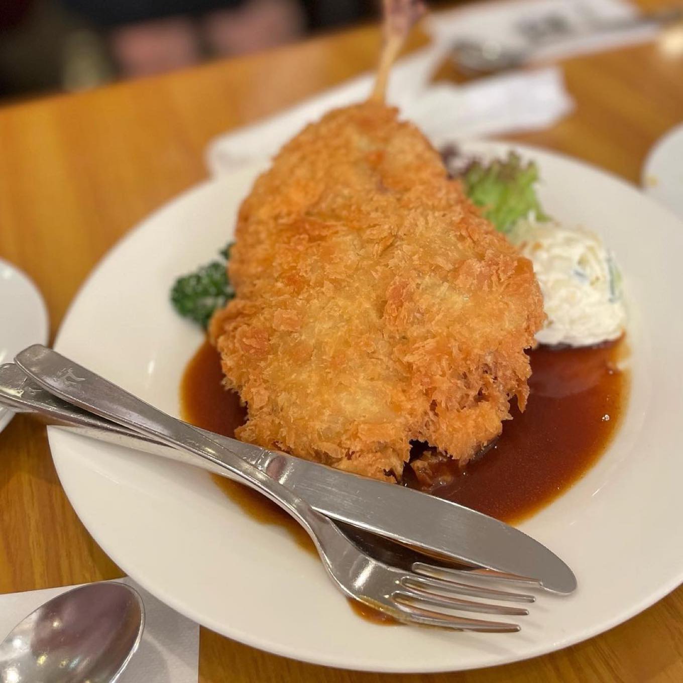 ビヤホール・洋食 ランチョンのチキンカツ
