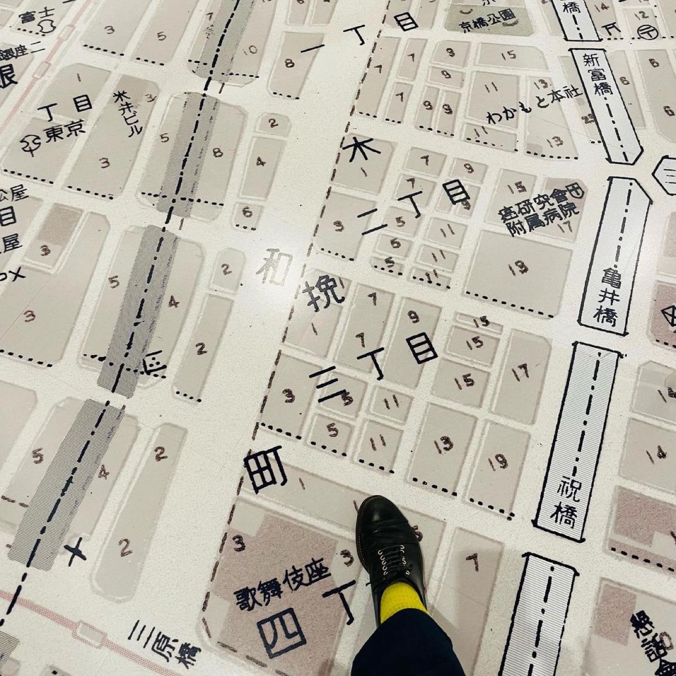 図書館『本の森ちゅうおう』の展示スペースの床