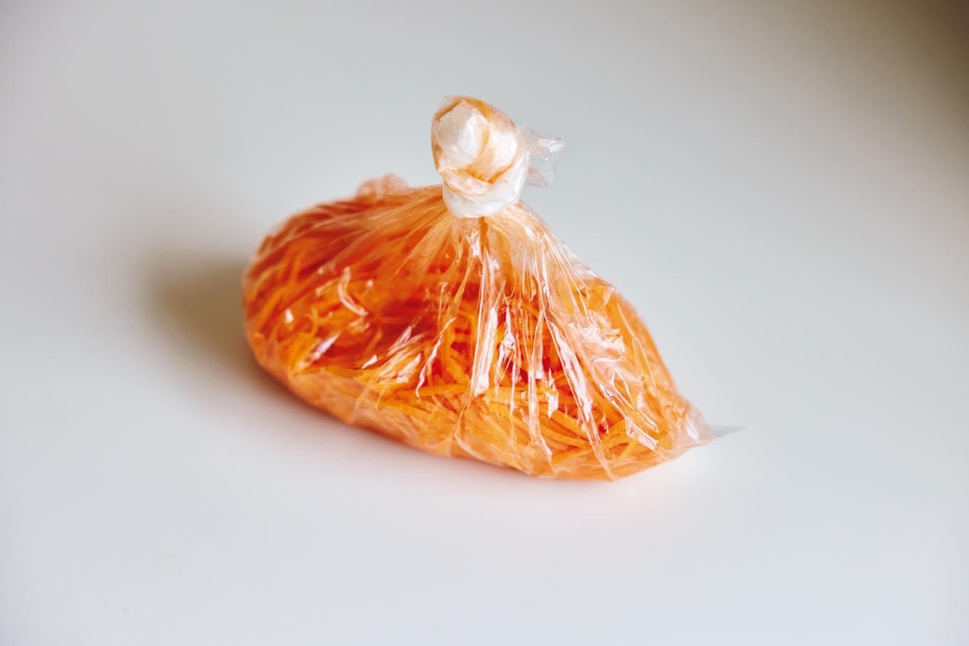 ポリ袋に入っている塩にんじん