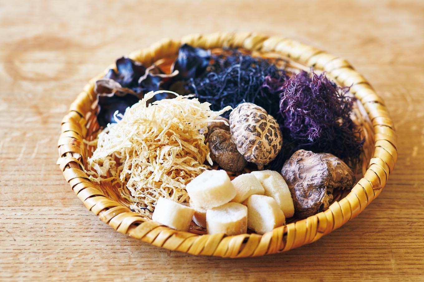 ひじきや干し椎茸などの乾物