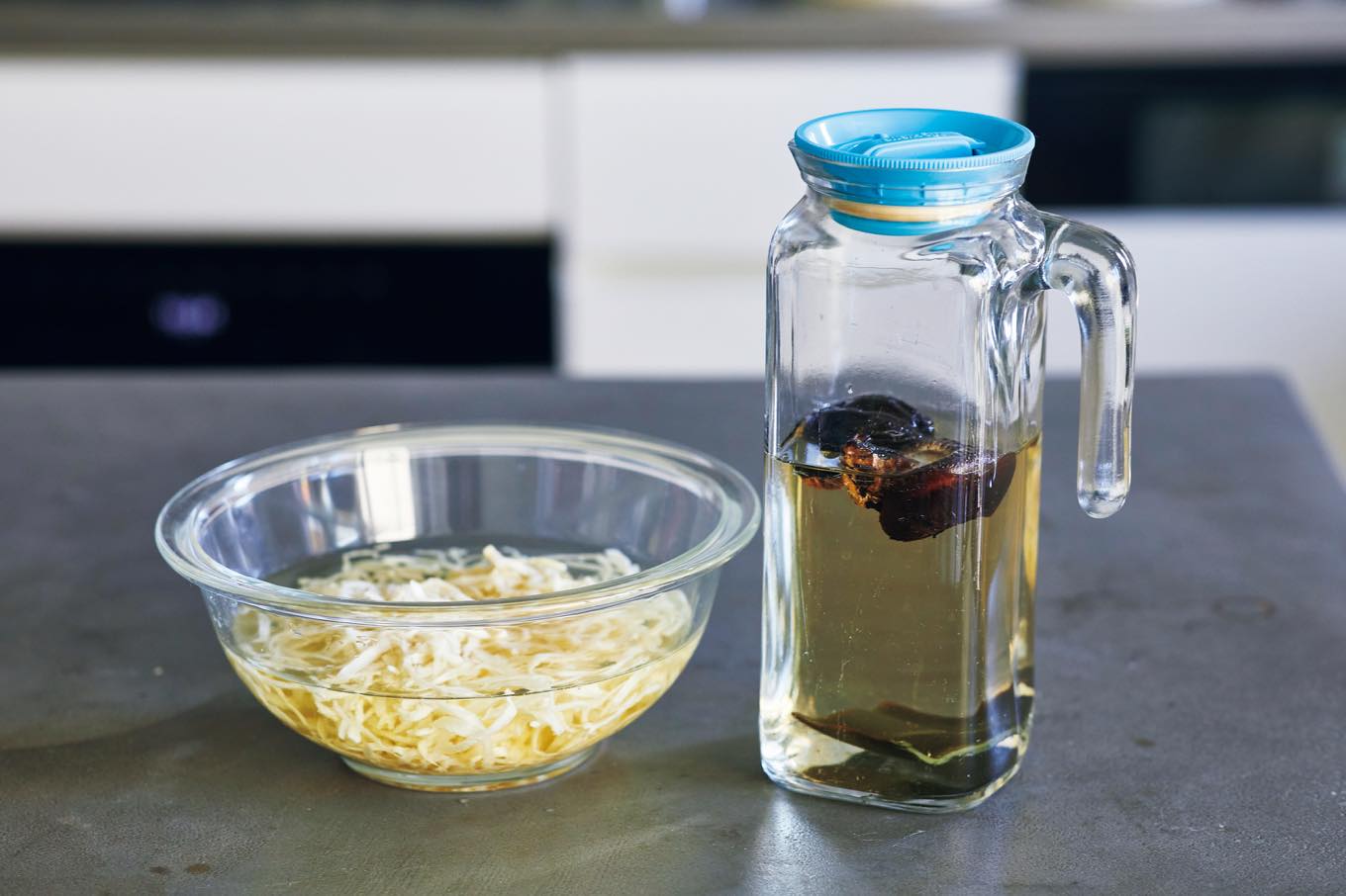 干し椎茸や昆布をもどす