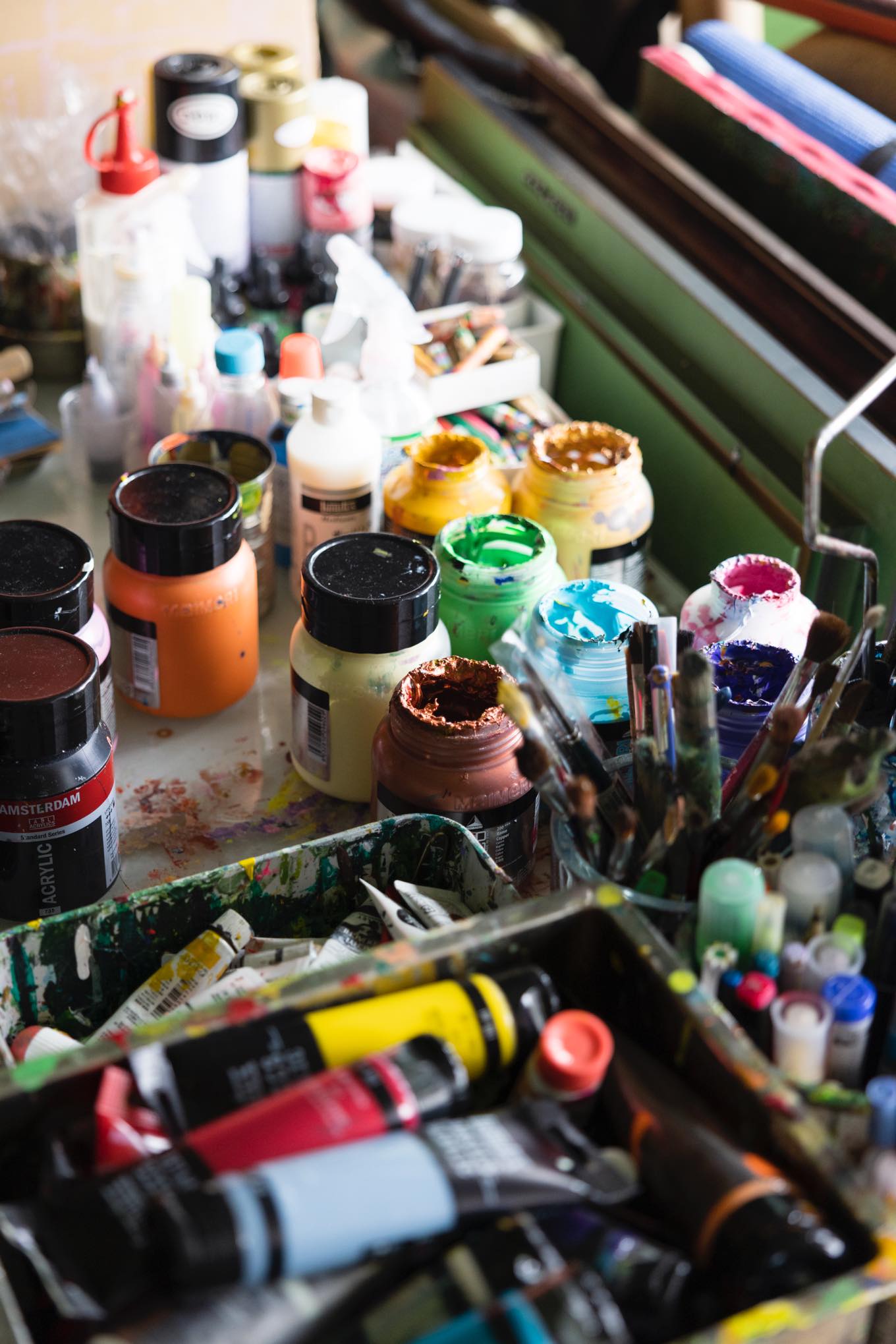 愛用のアクリル絵の具