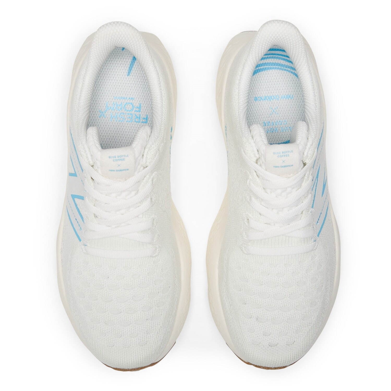 ニューバランス×ブルーボトルのコラボスニーカーニットアッパー