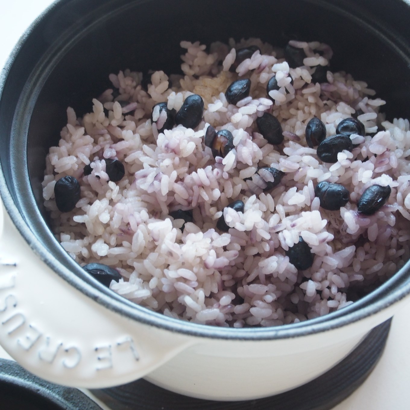 ルクルーゼで作った黒豆ごはん