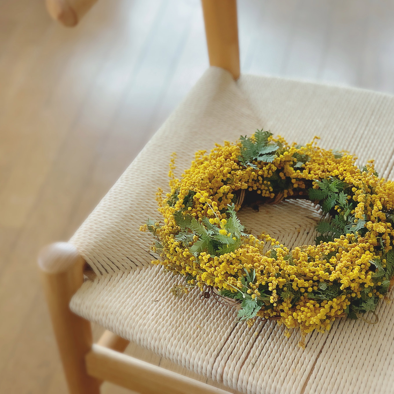 内野水穂さん ミモザのリース