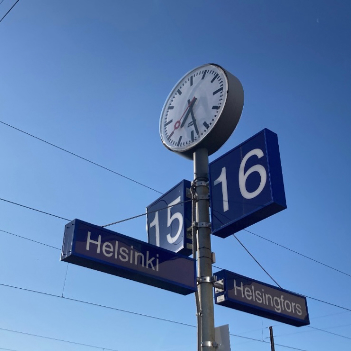 フィンランドの駅の時計