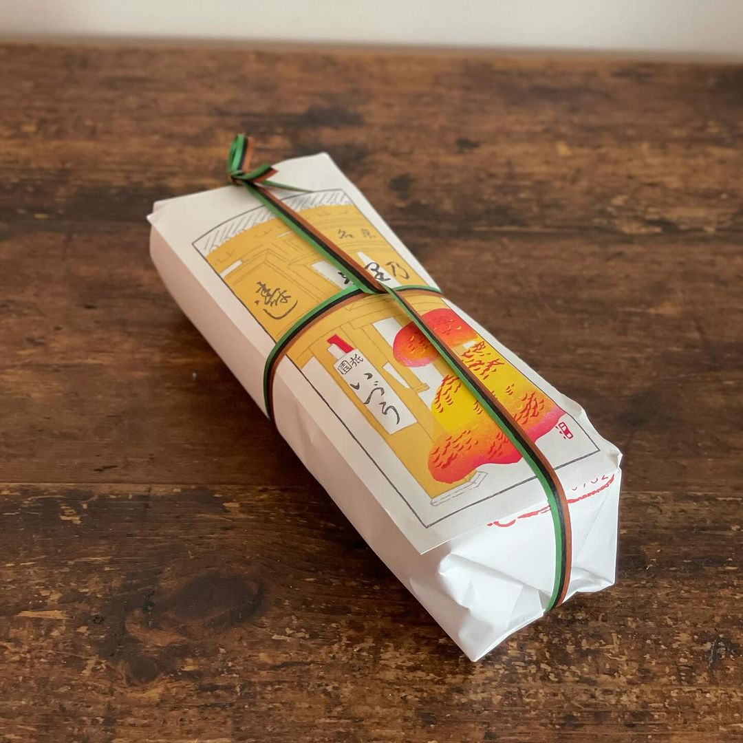 いづうの太巻きの包み紙