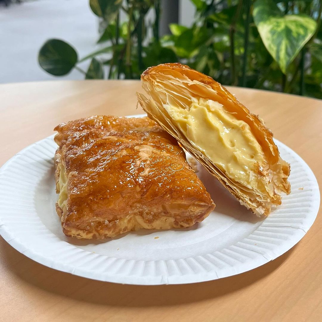 YATSUDOKIの詰めたてクリームのカスタードパイ