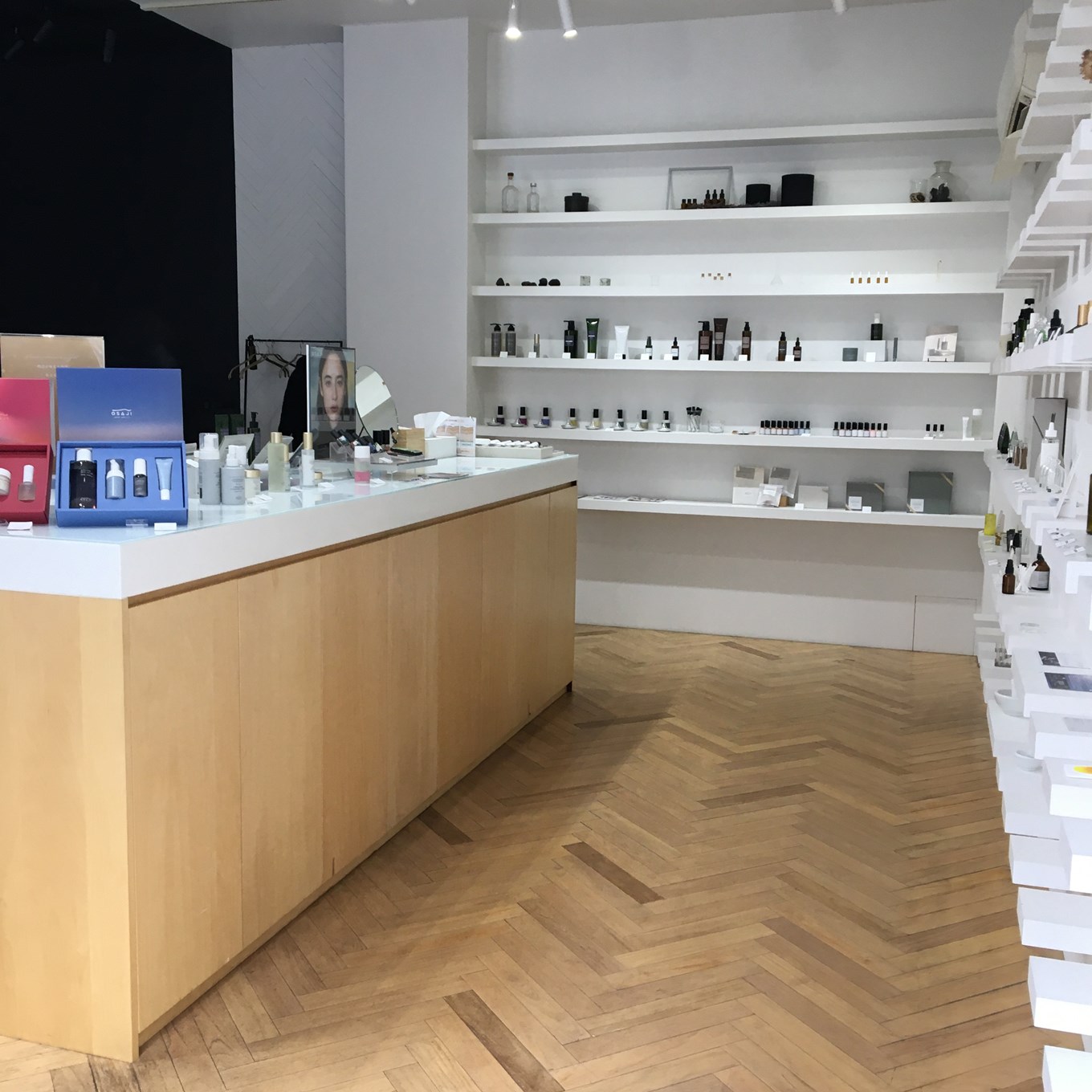 蔵前のオサジ直営店カコ