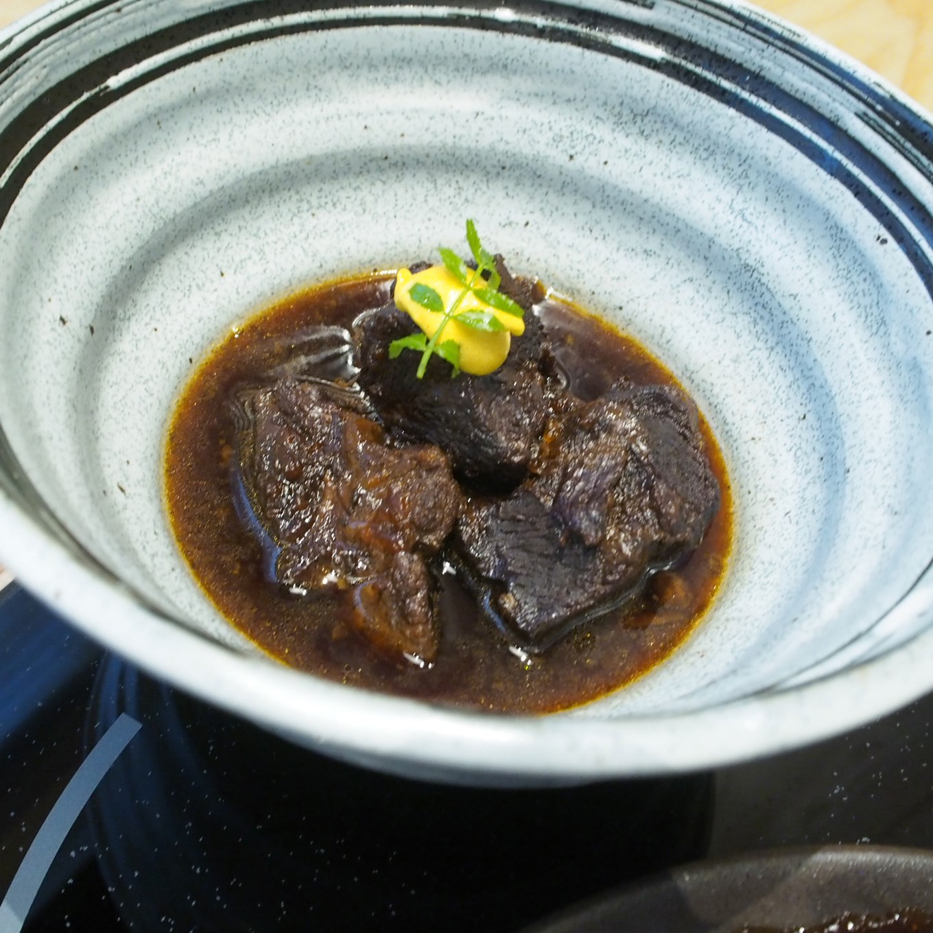 もつ鍋やま中の牛ほほ肉の甘煮