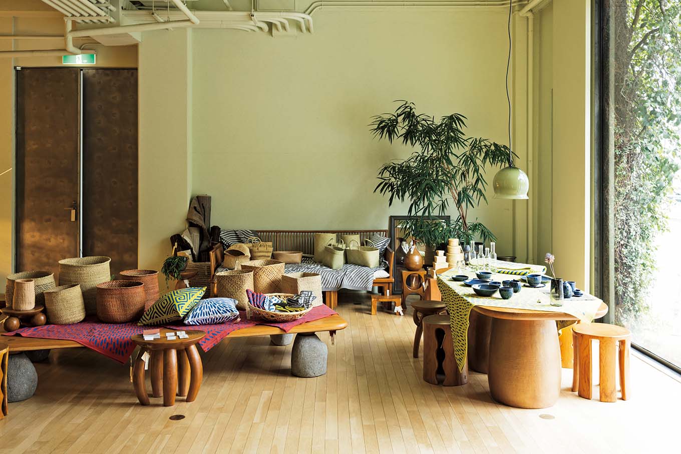 Babaghuri 本店 インドネシアのチーク材を使った家具