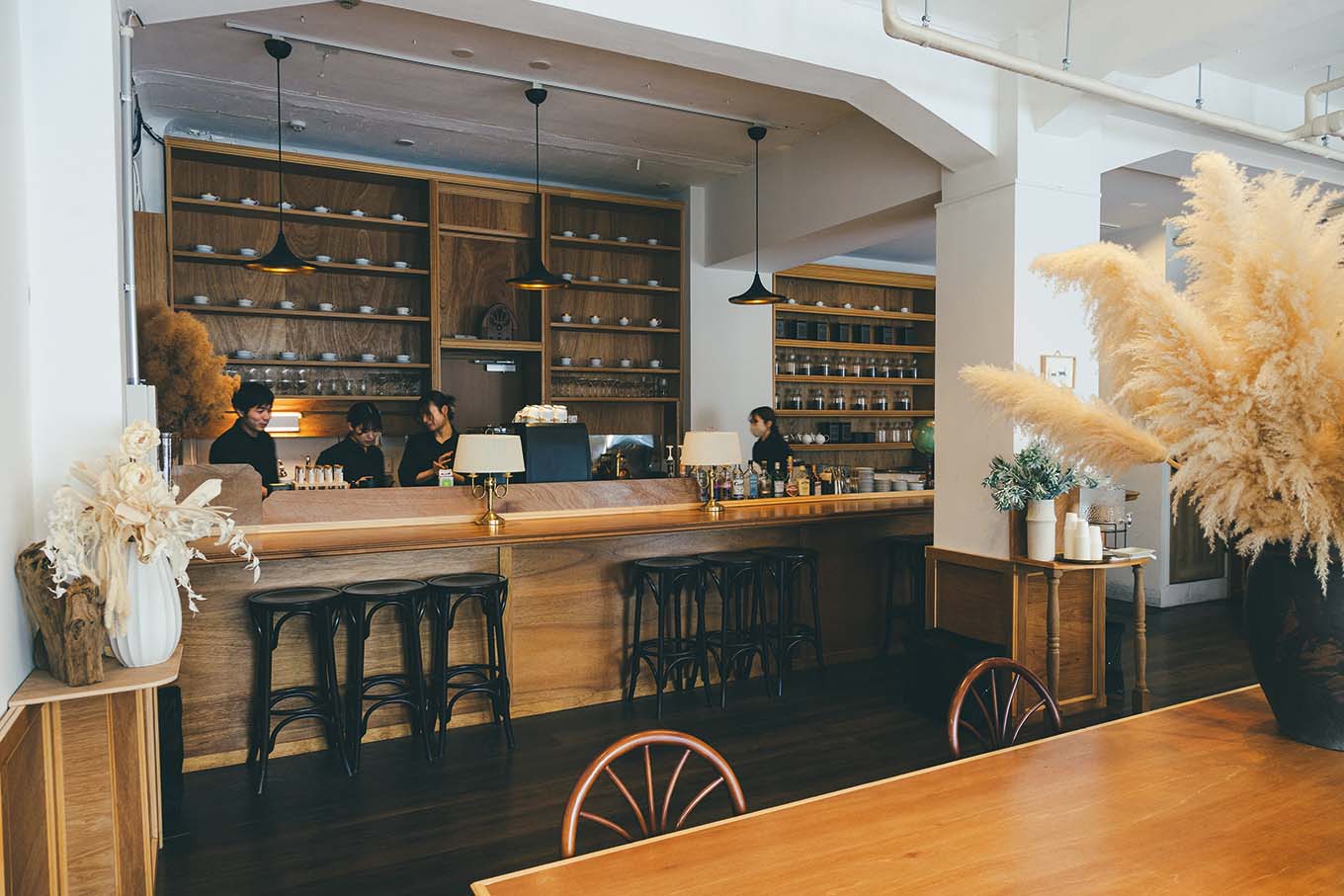 喫茶 半月 店内