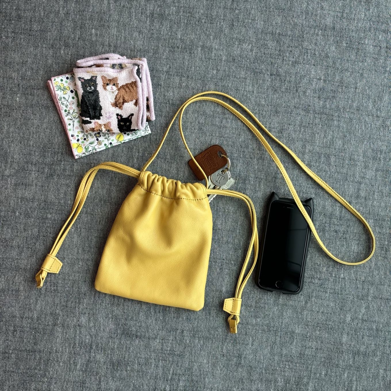 土屋鞄PRさんのバッグの中身の巾着