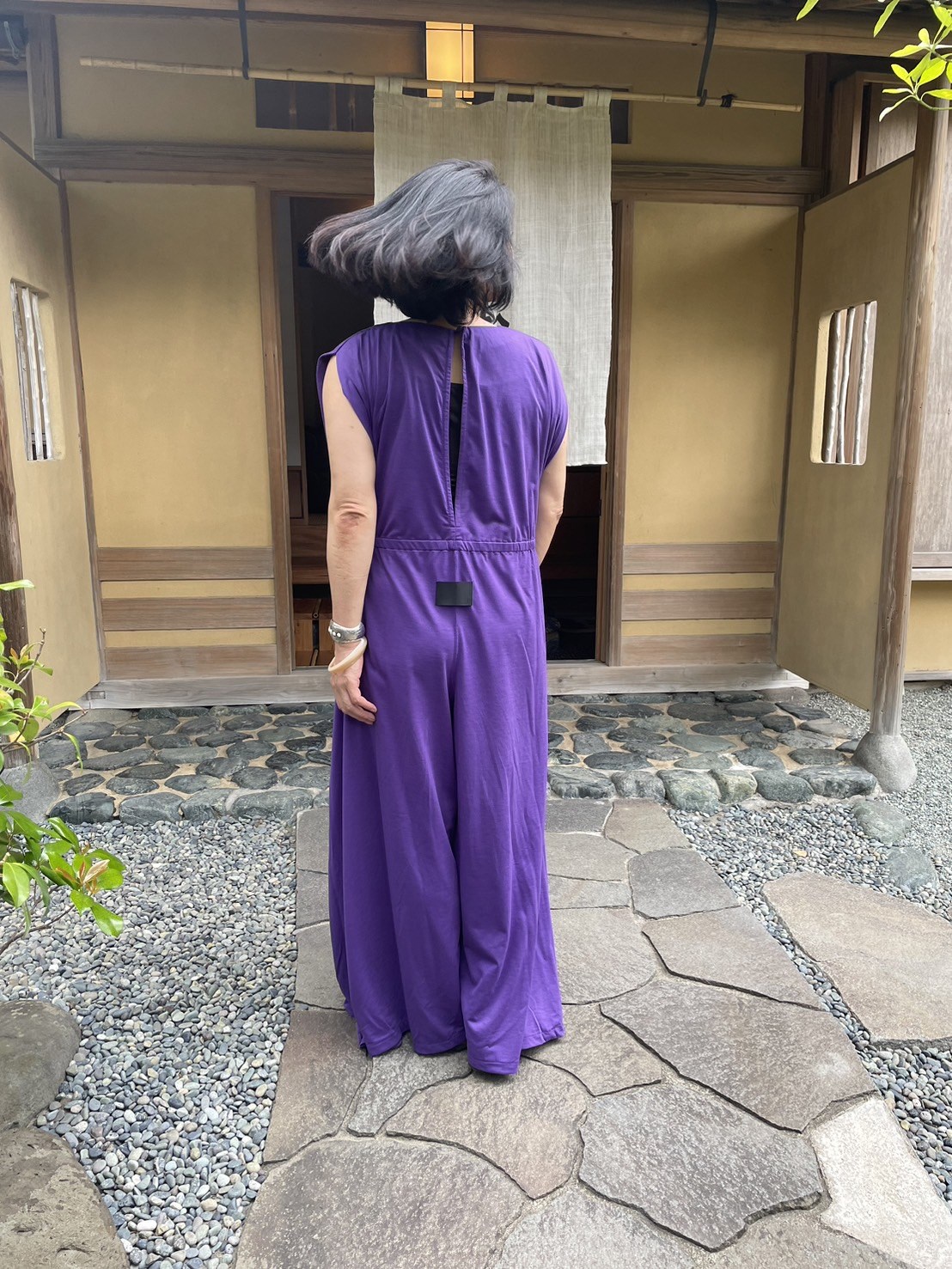 甘糟りり子オールインワンのコーディネート