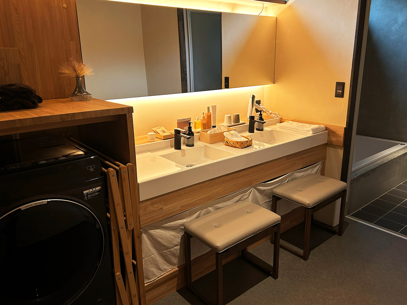 新潟県妙高市の古民家宿『MAHORA西野谷』のバスルーム