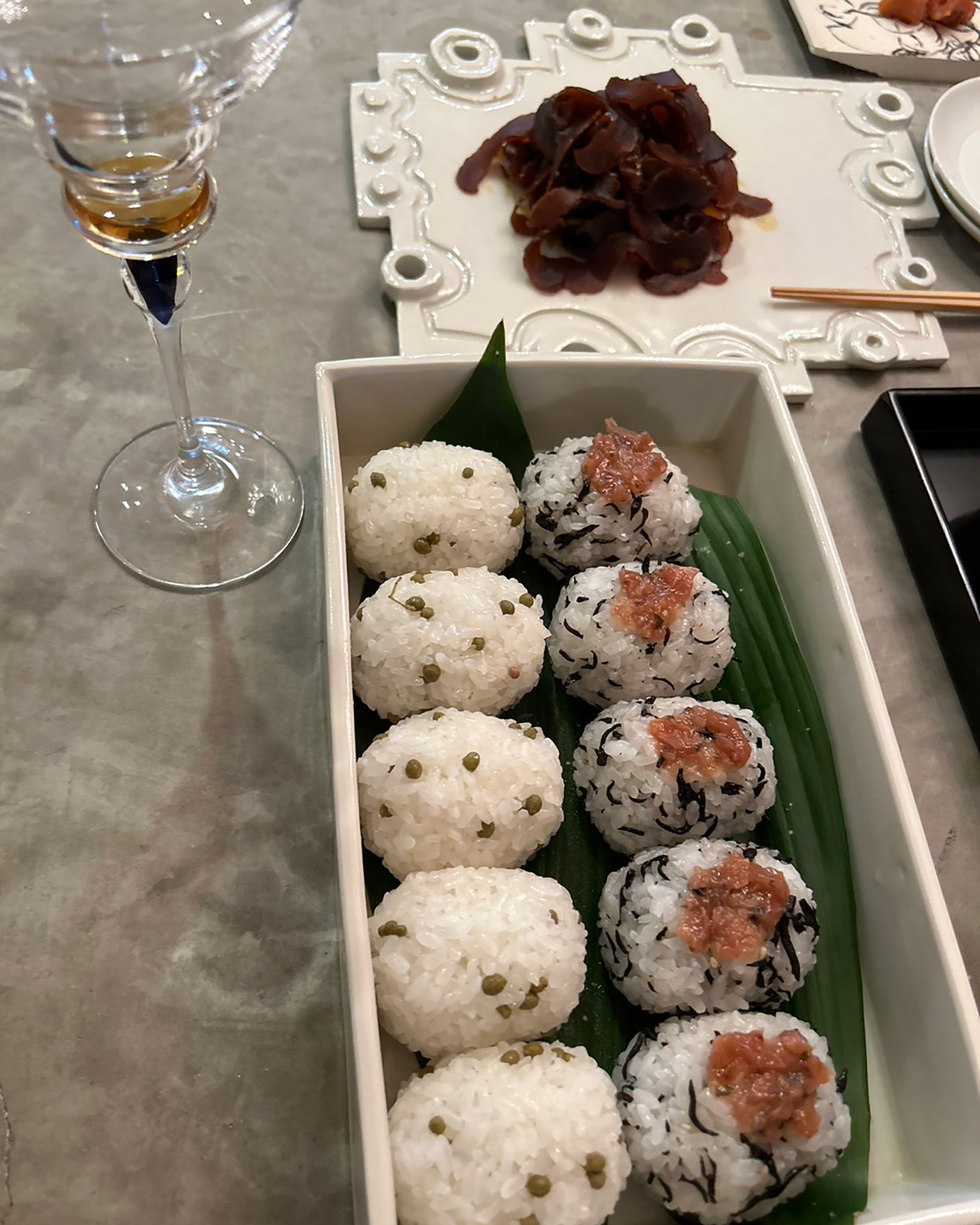 料理家・食空間演出家の大塚瞳さんのおにぎり