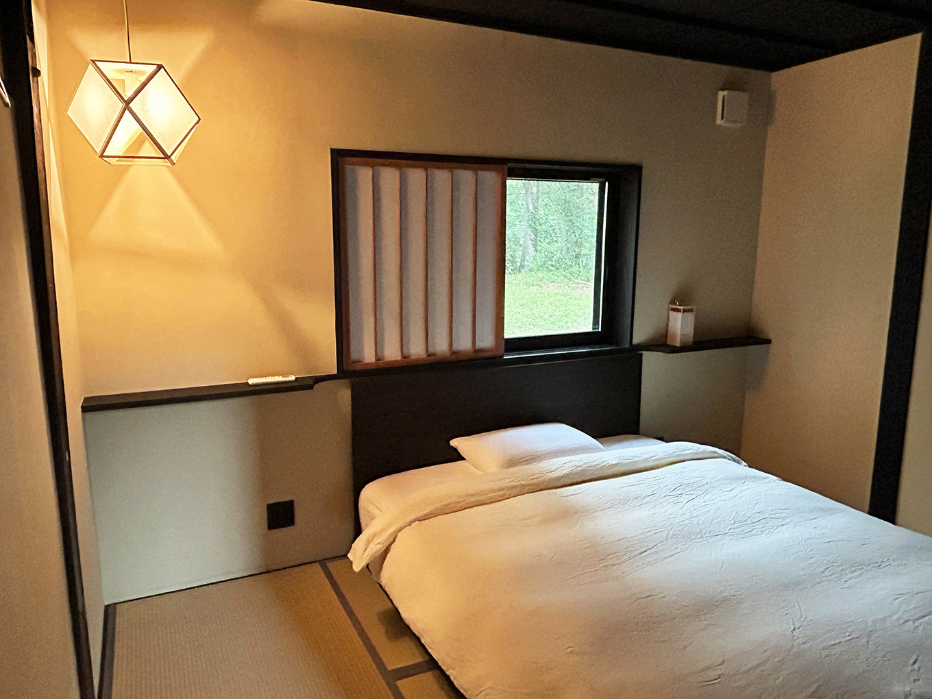 新潟県妙高市の古民家宿『MAHORA西野谷』の寝室