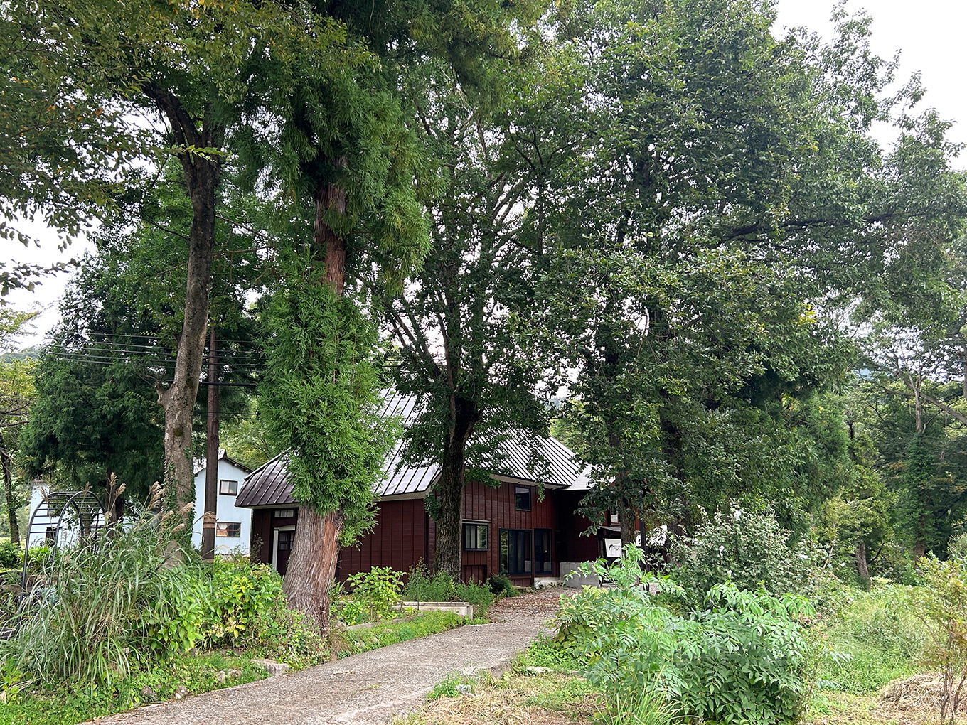 新潟県妙高市の古民家宿『MAHORA西野谷』