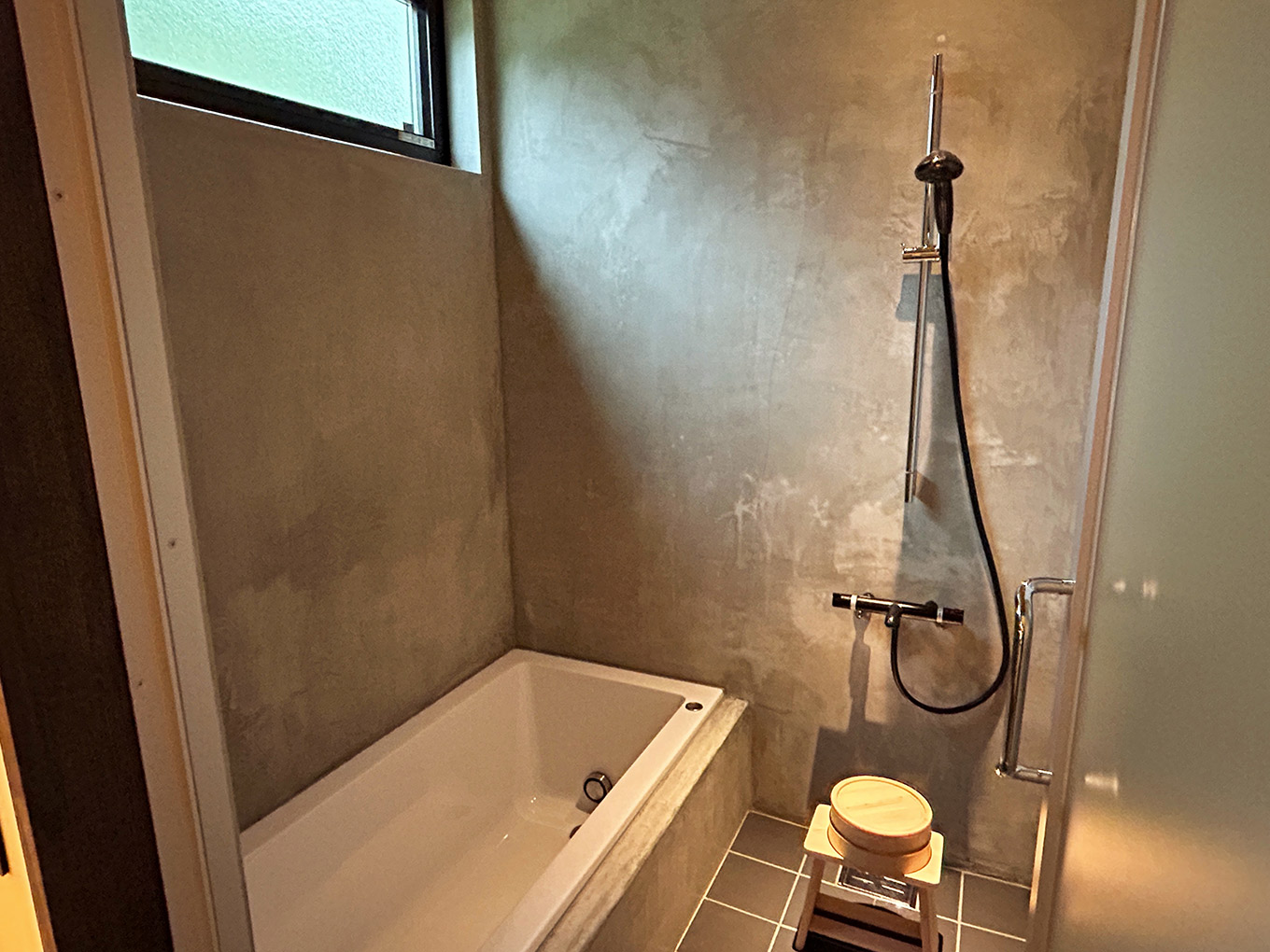 新潟県妙高市の古民家宿『MAHORA西野谷』のバスルーム