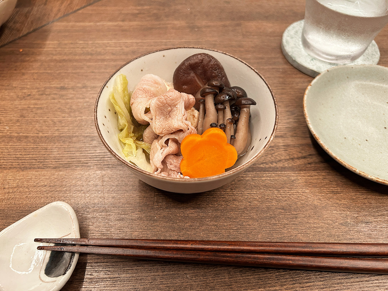 新潟県妙高市の古民家宿『MAHORA西野谷』のしゃぶしゃぶ