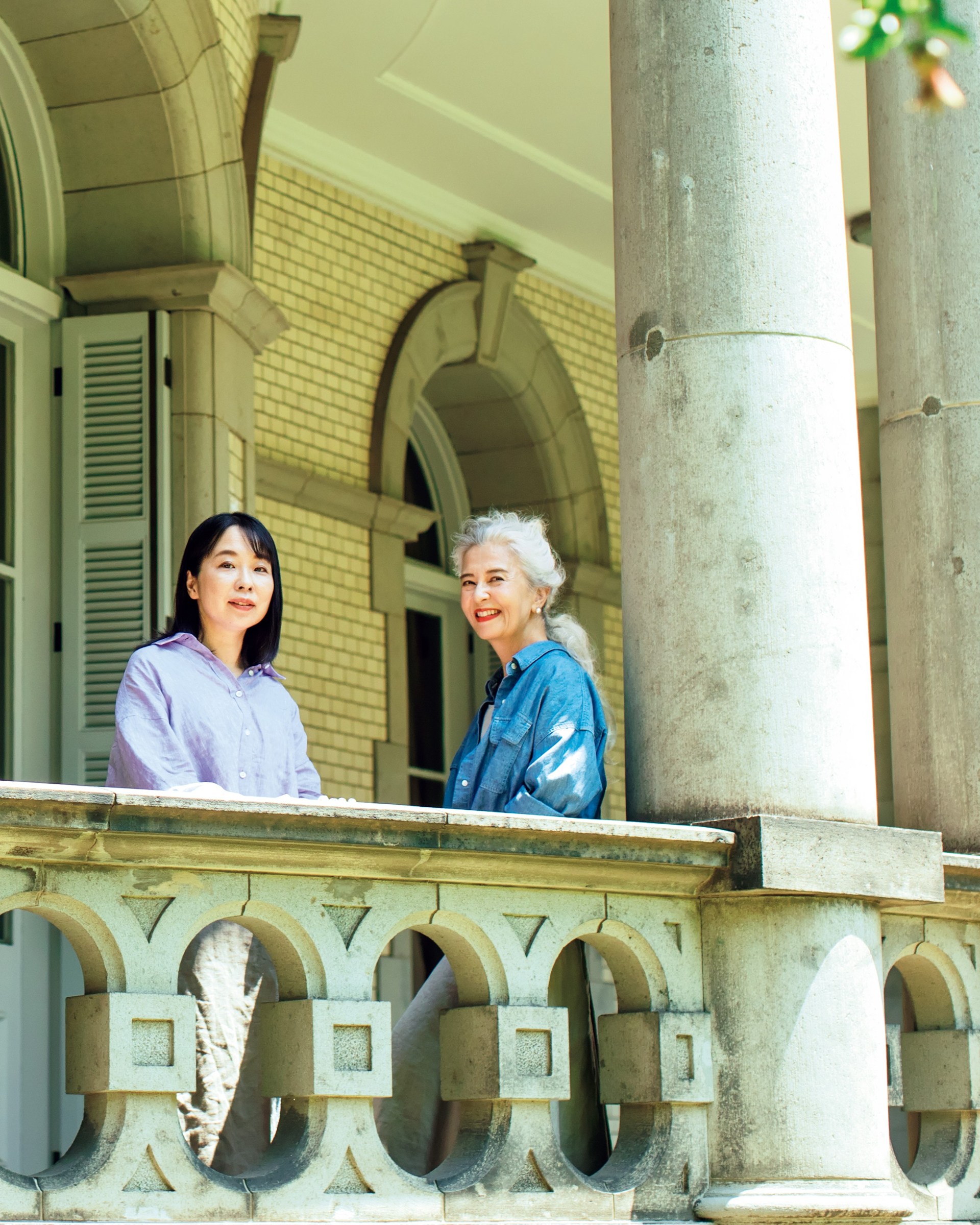 結城アンナと辛酸なめ子のポートレイト