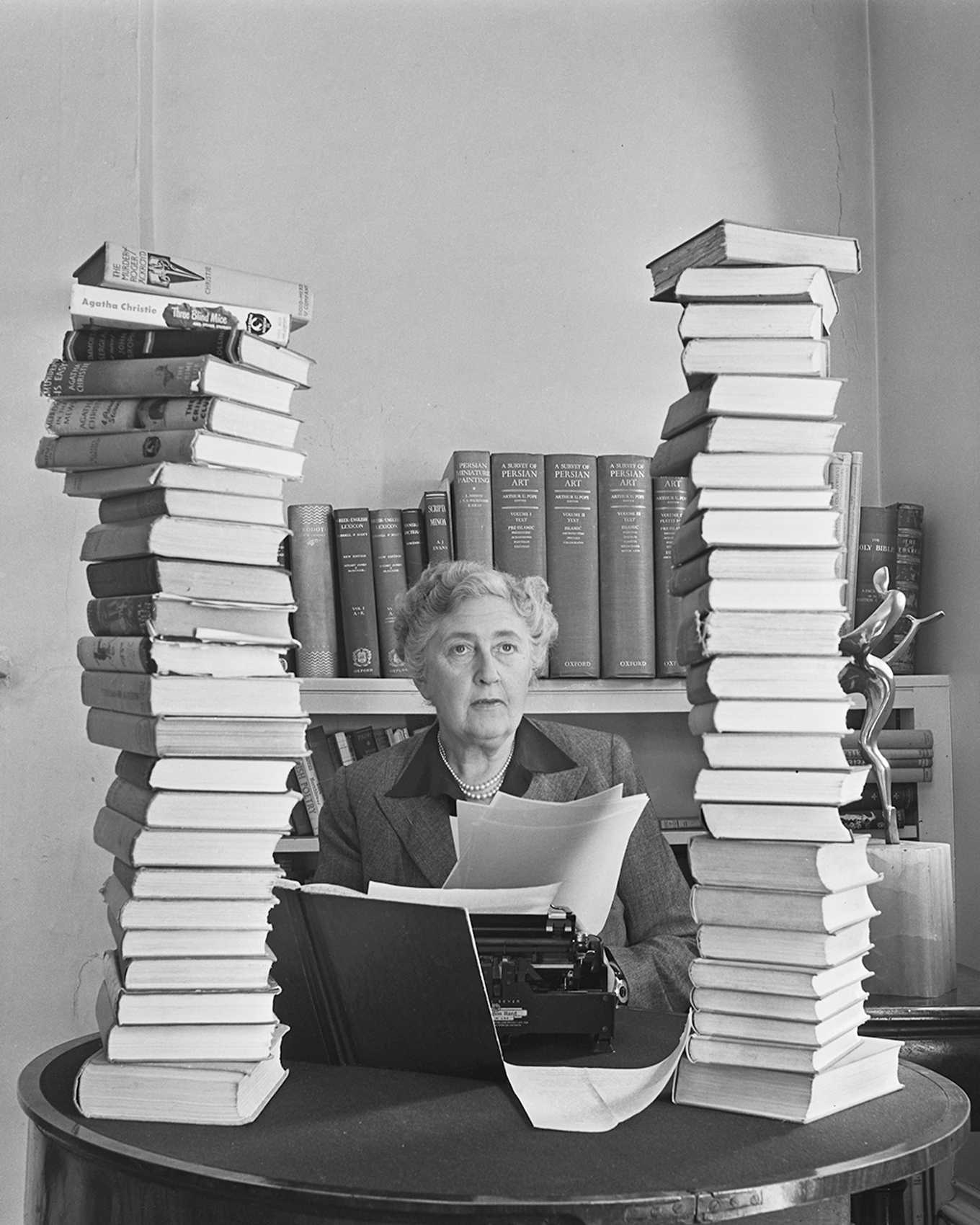 アガサクリスティー(アイキャッチ)