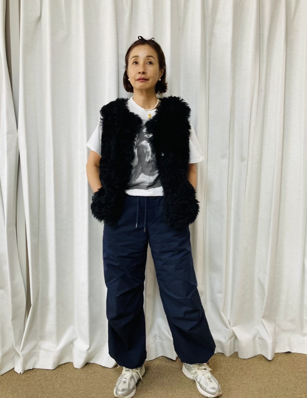 ジレを着た菜木のり子