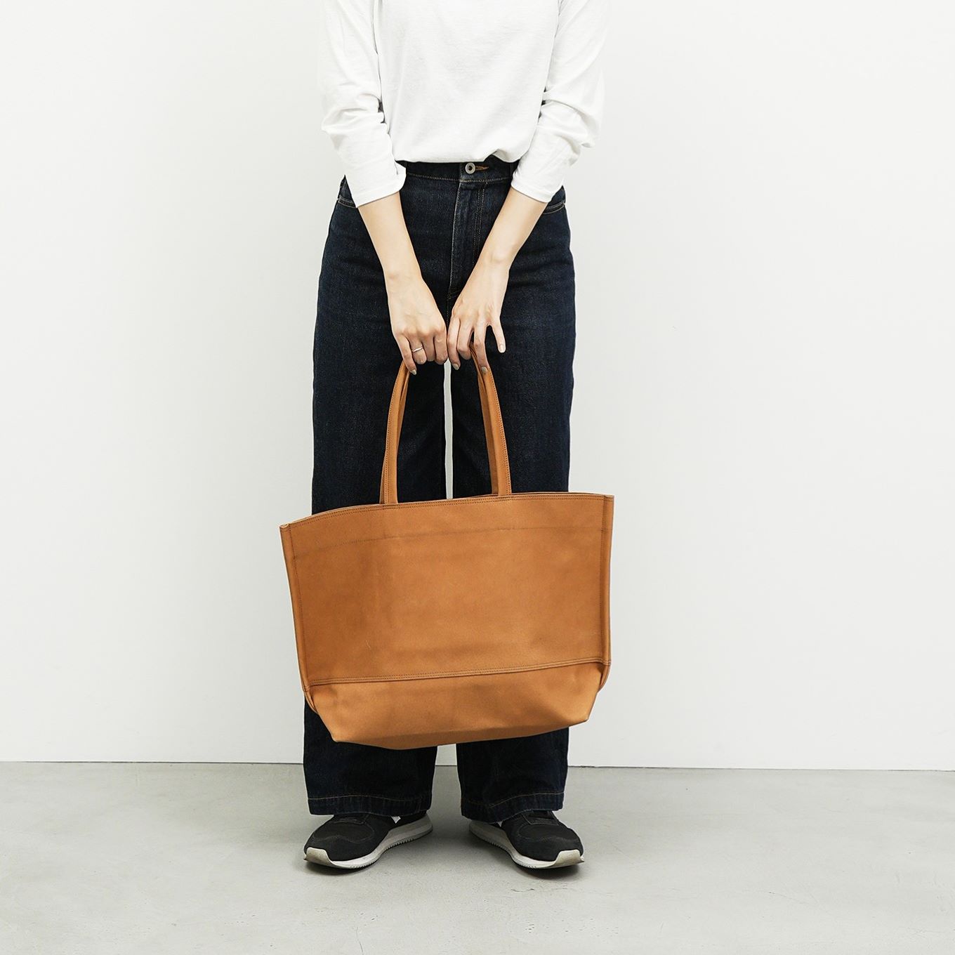 RENのレザートート