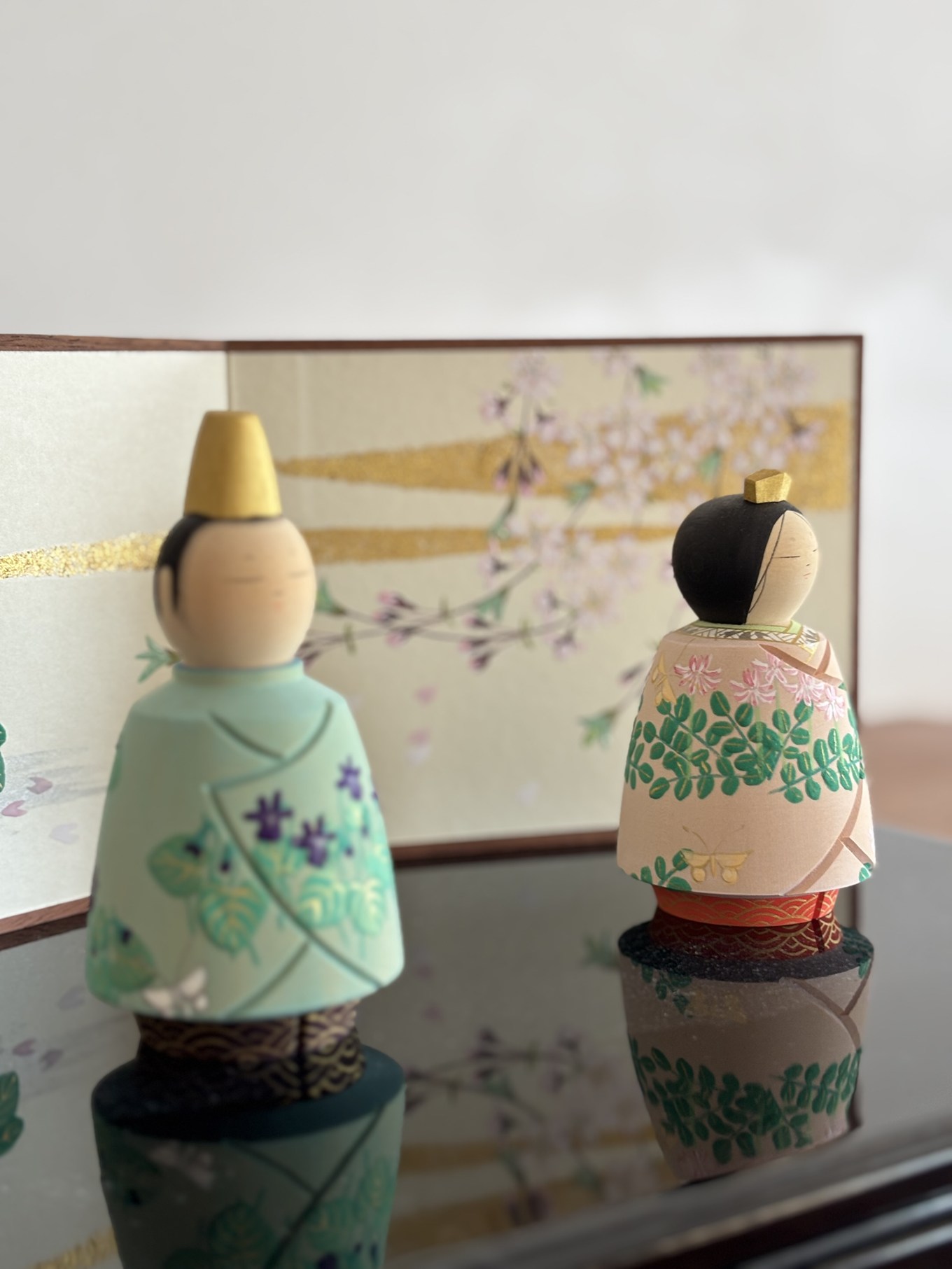 木彫りのひな人形