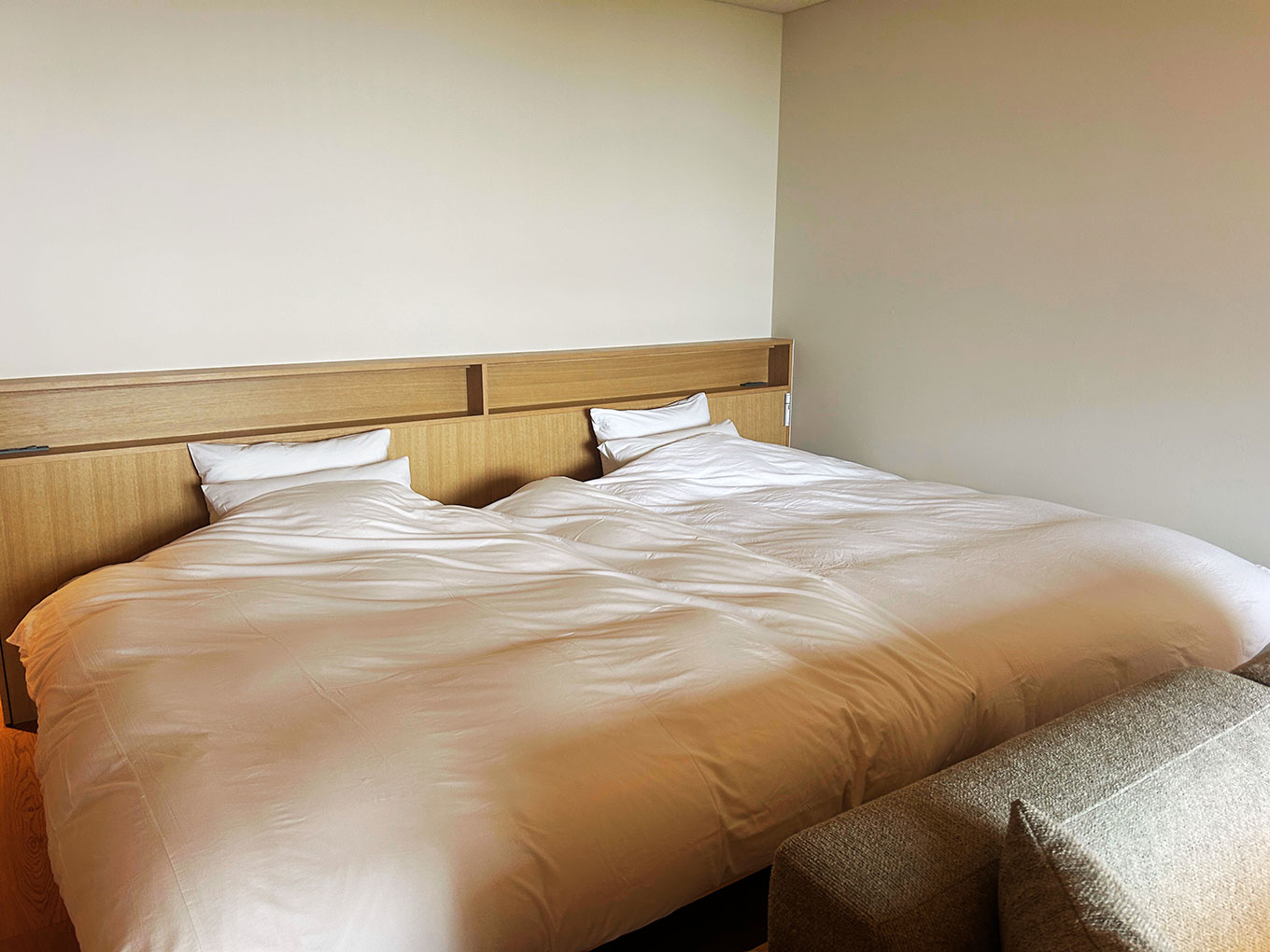 『SANU 2nd Home 伊豆1st』のベッド