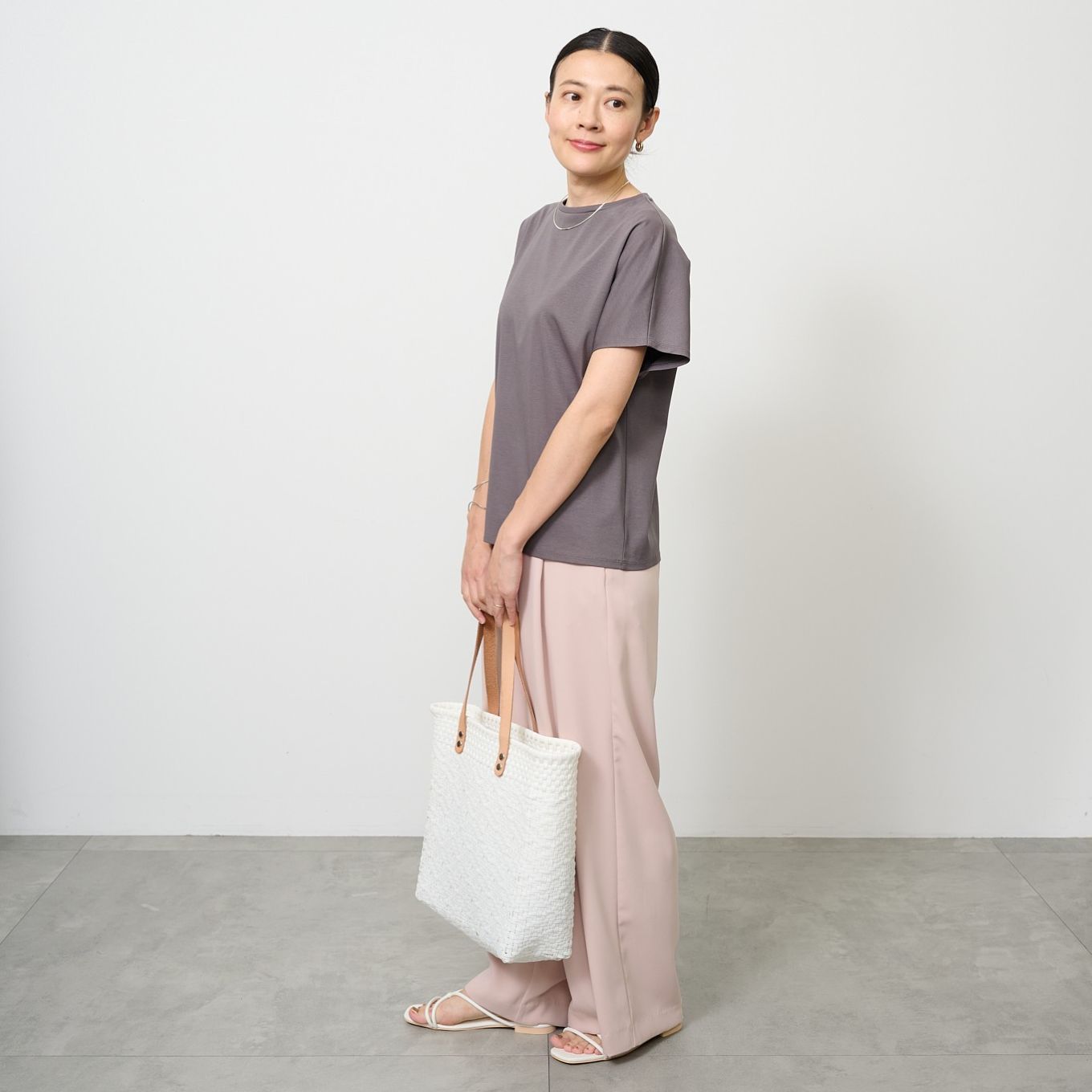 ソージュのいま買いたい服 グレーTシャツ
