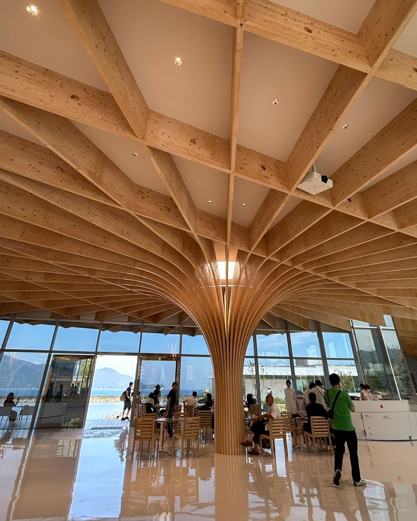 坂茂設計の下瀬美術館