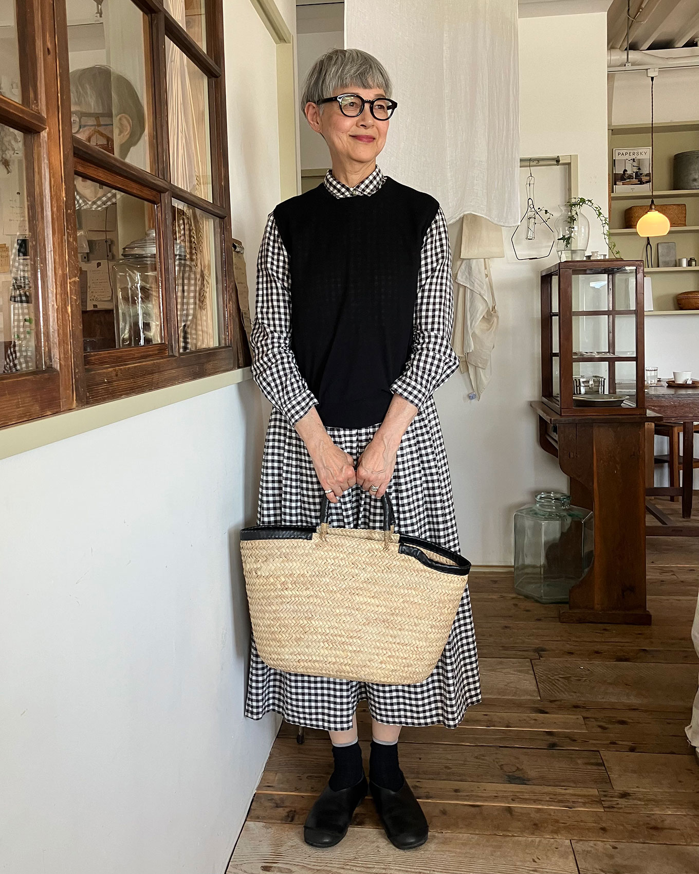 マチュア世代の秋の装い。３シーズン使える万能カバーオールは小物…