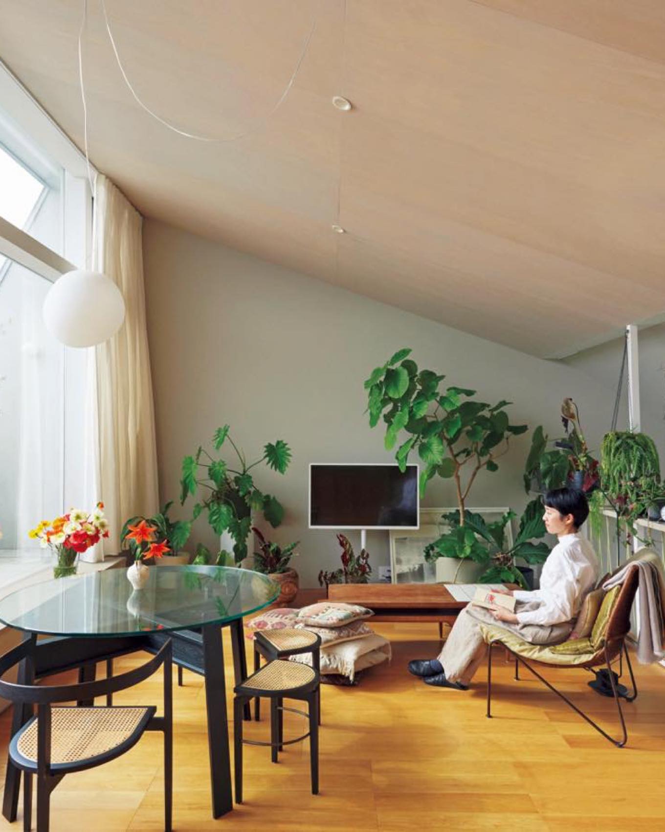 【花と緑のある空間づくり】フローリスト・布山瞳さんの真っ白な箱…