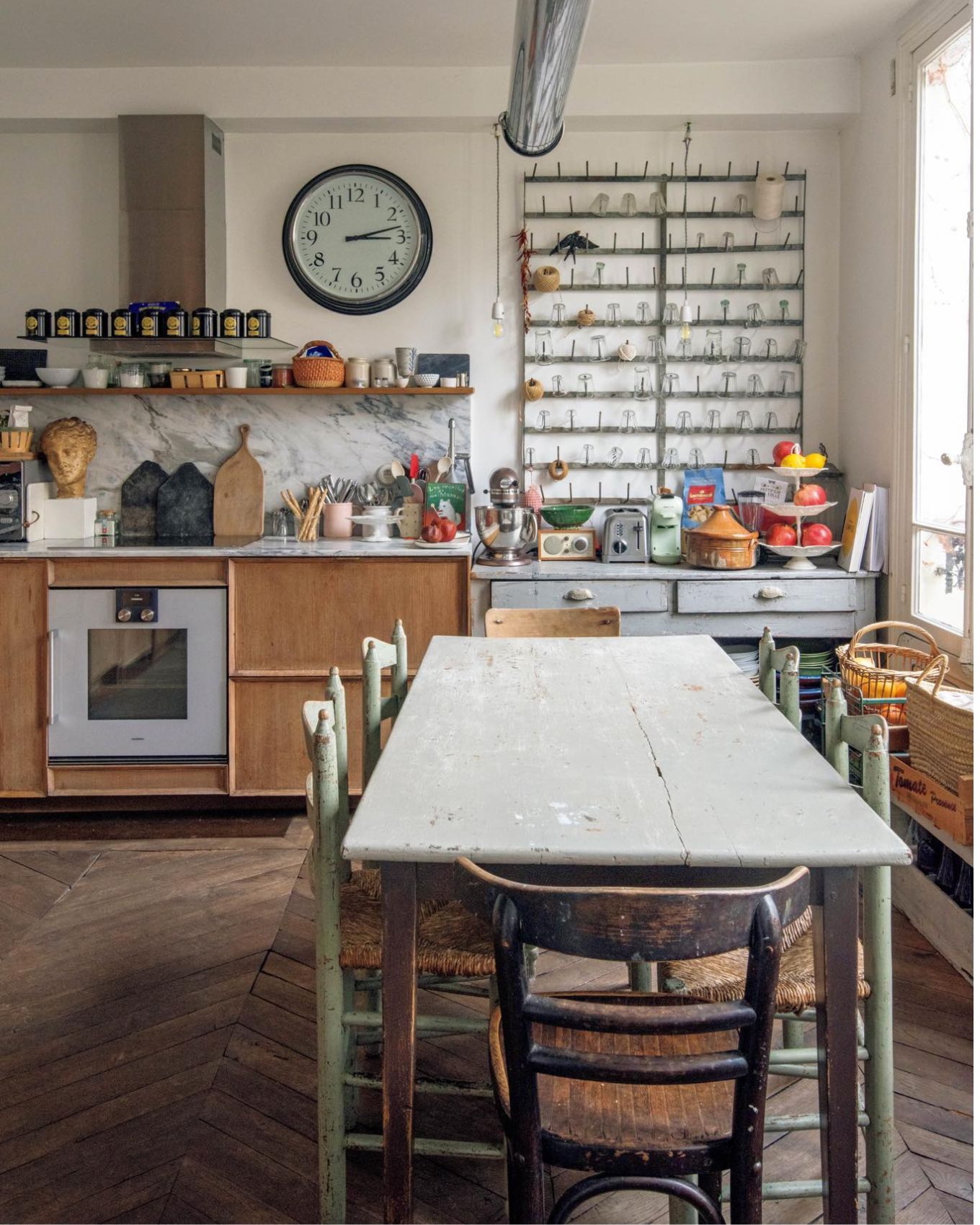 【「リサとガスパール」が綴られる家】作品が生まれるアトリエ、キ…